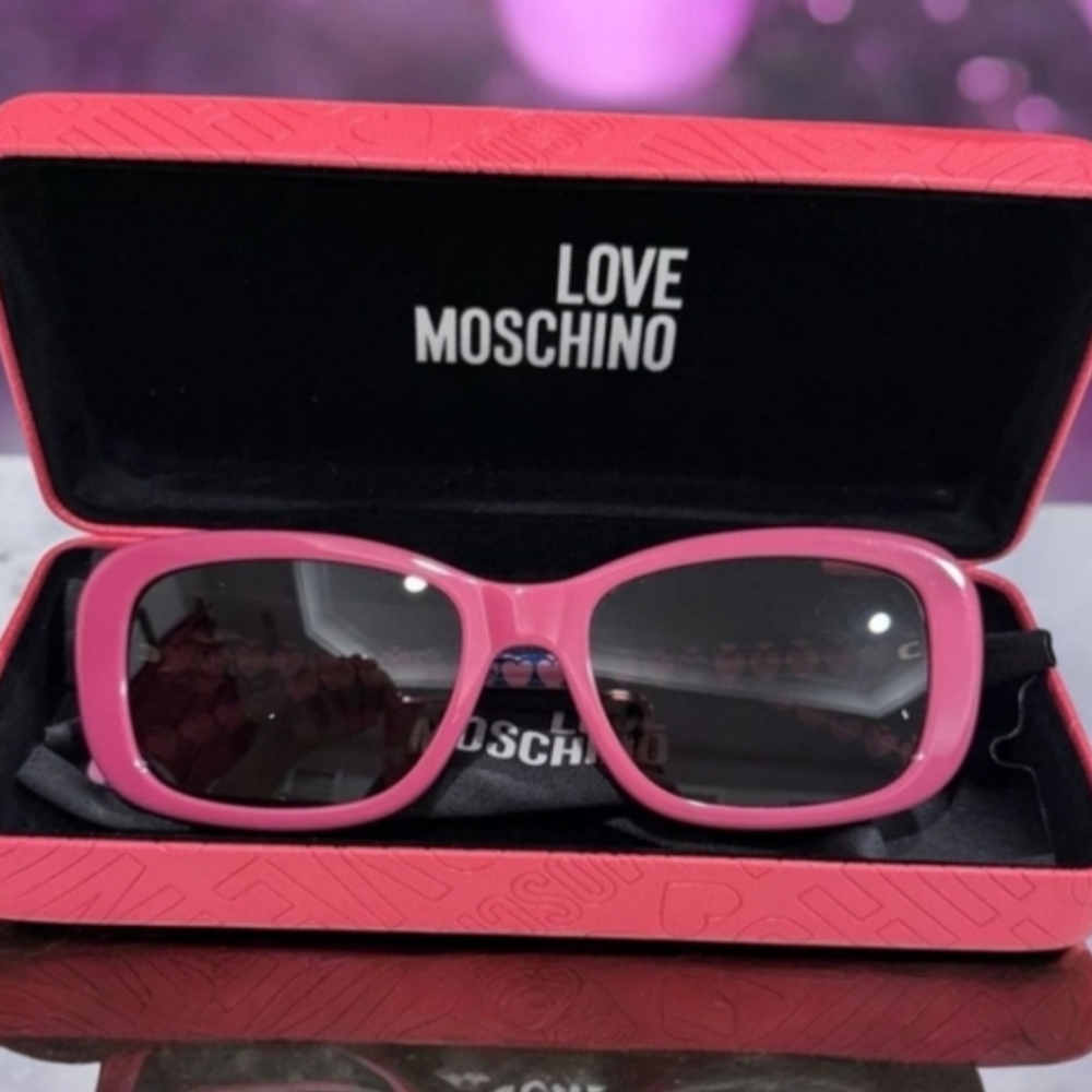 Love Moschino Pink Sunglasses